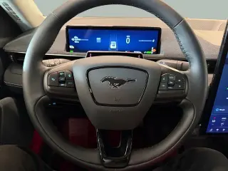 Ford Mustang Mach-E 2025 AWD Premium 4 puertas SUV