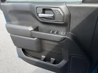 Chevrolet Silverado 1500 2024 4x2 Custom 4dr Crew Cab 5.8 ft. SB