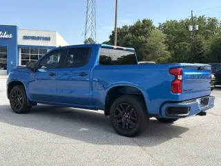 Chevrolet Silverado 1500 2024 4x2 Custom 4dr Crew Cab 5.8 ft. SB