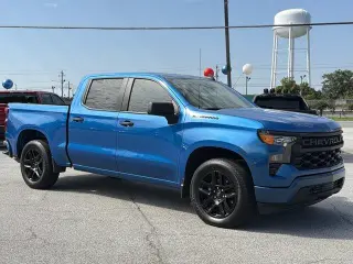 Chevrolet Silverado 1500 2024 4x2 Custom 4dr Crew Cab 5.8 ft. SB