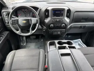 Chevrolet Silverado 2500HD 2024 4x4 Custom 4dr Crew Cab SB