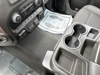Chevrolet Silverado 2500HD 2024 4x4 Custom 4dr Crew Cab SB