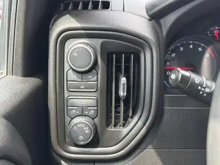 Chevrolet Silverado 2500HD 2024 4x4 Custom 4dr Crew Cab SB