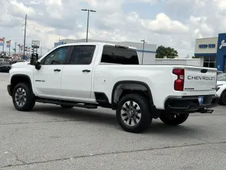 Chevrolet Silverado 2500HD 2024 4x4 Custom 4dr Crew Cab SB