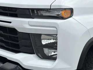Chevrolet Silverado 2500HD 2024 4x4 Custom 4dr Crew Cab SB