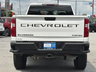 Chevrolet Silverado 2500HD 2024 4x4 Custom 4dr Crew Cab SB