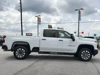 Chevrolet Silverado 2500HD 2024 4x4 Custom 4dr Crew Cab SB