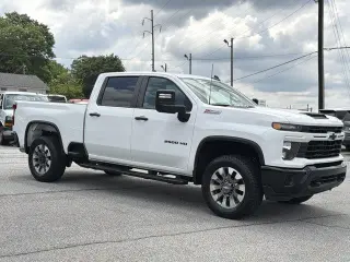 Chevrolet Silverado 2500HD 2024 4x4 Custom 4dr Crew Cab SB