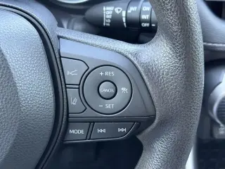 Toyota RAV4 2024 XLE 4p SUV