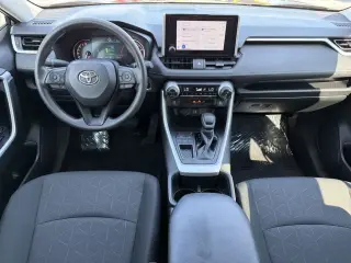 Toyota RAV4 2024 XLE 4p SUV