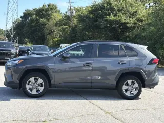 Toyota RAV4 2024 XLE 4p SUV
