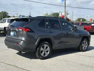 Toyota RAV4 2024 XLE 4p SUV