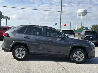 Toyota RAV4 2024 XLE 4p SUV