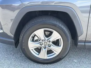 Toyota RAV4 2024 XLE 4p SUV