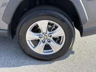 Toyota RAV4 2024 XLE 4p SUV