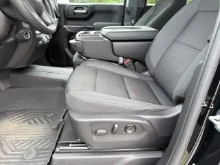Chevrolet Silverado 1500 2024 4x4 Custom Trail Boss 4p Crew Cab 5.8 ft. SB