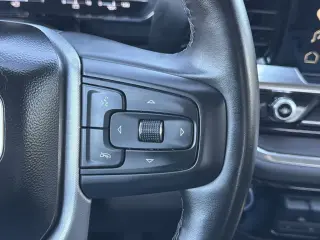 GMC Sierra 1500 2025 4x2 SLT 4p. Cabina de tripulación 5.8 pies de caja corta