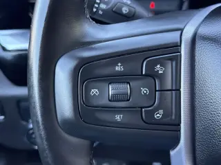 GMC Sierra 1500 2025 4x2 SLT 4p. Cabina de tripulación 5.8 pies de caja corta