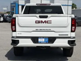 GMC Sierra 1500 2022 4x4 Elevation 4p Cabin de Tripulacion 5.8 pies BA