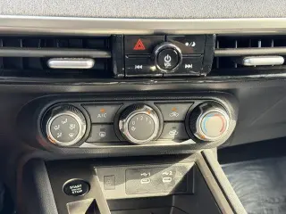 Nissan Kicks 2025 SV 4dr Crossover