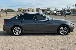 BMW Serie 3 2018 330i Sedán 4p