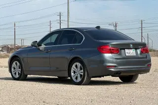 BMW Serie 3 2018 330i Sedán 4p