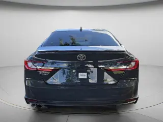 Toyota Camry 2025 SE Sedán 4p.