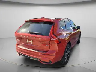 Volvo XC60 2023 B5 Plus Tema Oscuro SUV de 4 puertas