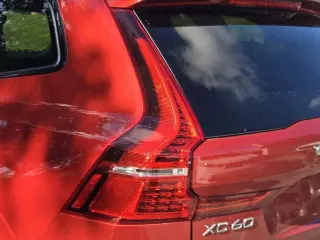 Volvo XC60 2023 B5 Plus Tema Oscuro SUV de 4 puertas