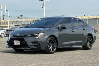 Toyota Corolla Hybrid 2025 SE 4p Sedan