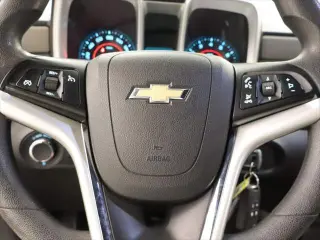 Chevrolet Camaro 2012 LS Coupé 2 puertas con paquete 2LS