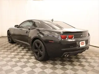 Chevrolet Camaro 2012 LS Coupé 2 puertas con paquete 2LS