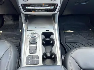Ford Explorer 2023 XLT 4 puertas SUV