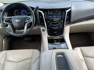 Cadillac Escalade 2018 Standard 4p SUV