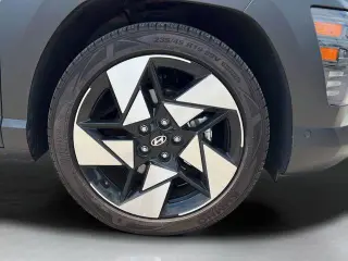 Hyundai KONA 2024 Limited 4p Crossover