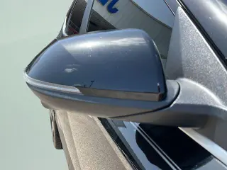 Hyundai KONA 2024 AWD Limited 4dr Crossover se traduce como 
Hyundai KONA 2024 tracción en las cuatro ruedas Edición Limitada 4 puertas Crossover