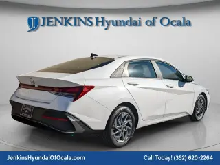 Hyundai ELANTRA 2025 SEL Sport 4p Sedan