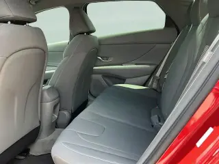 Hyundai ELANTRA 2025 SEL Sport 4p Sedan