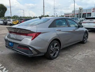 Hyundai ELANTRA Hybrid 2025 SEL Sport 4p Sedan