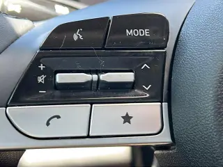 Hyundai ELANTRA 2024 Limited 4p Sedan