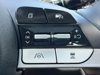 Hyundai ELANTRA 2024 Limited 4p Sedan