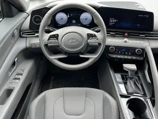Hyundai ELANTRA 2025 SEL Conveniencia 4p Sedan