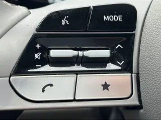 Hyundai ELANTRA 2025 SEL Conveniencia 4p Sedan