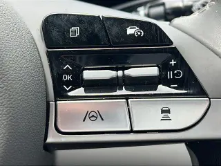 Hyundai ELANTRA 2025 SEL Conveniencia 4p Sedan