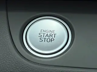 Hyundai ELANTRA 2025 SEL Conveniencia 4p Sedan