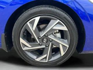 Hyundai ELANTRA 2025 SEL Conveniencia 4p Sedan