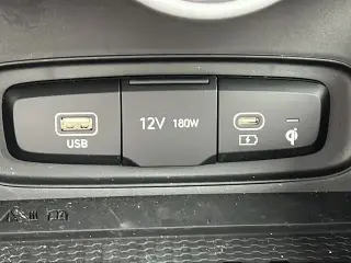 Hyundai VENUE 2025 Limited 4p Crossover