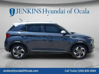 Hyundai VENUE 2024 Limited 4dr Crossover