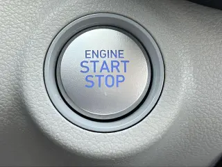 Hyundai VENUE 2024 Limited 4dr Crossover