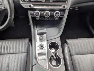 Genesis G70 2022 2.0T 4p Sedan